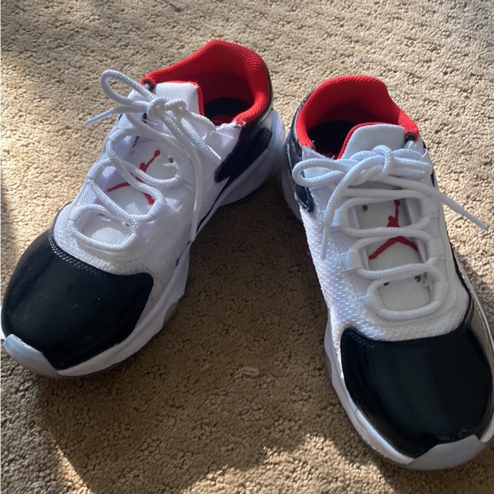 Boys Air Jordan 11 Low Sneakers